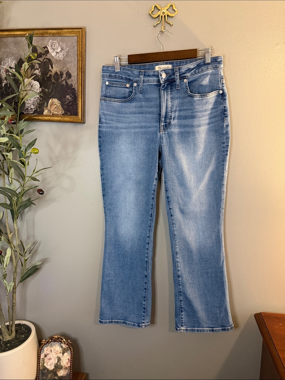 Madewell Mid-Rise Kick Out Jeans Size 32 Medium Wash Cropped Kick Flare - Picture 2 of 8